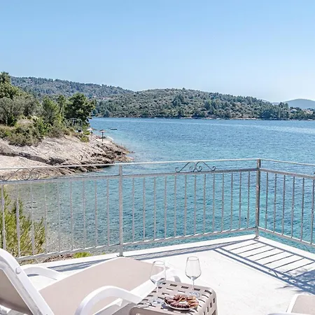 Seaside Ema Holiday home