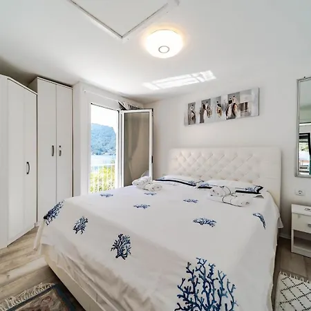 Holiday home Seaside Ema Vela Luka