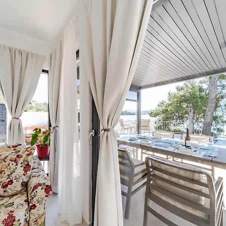 Holiday home Seaside Ema Vela Luka