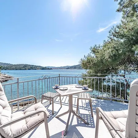 Seaside Ema Holiday home