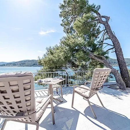 Seaside Ema * Vela Luka